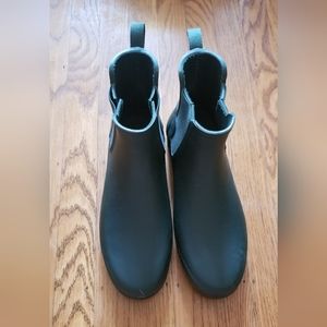 Like New Hunter Boots